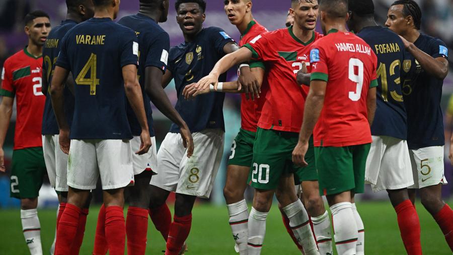 وعود من شركات وبنوك بهدايا وتخفيضات إذا أسقط المنتخب فرنسا