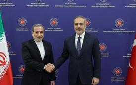 Turkish and Iranian foreign ministers discuss regional developments and ceasefire