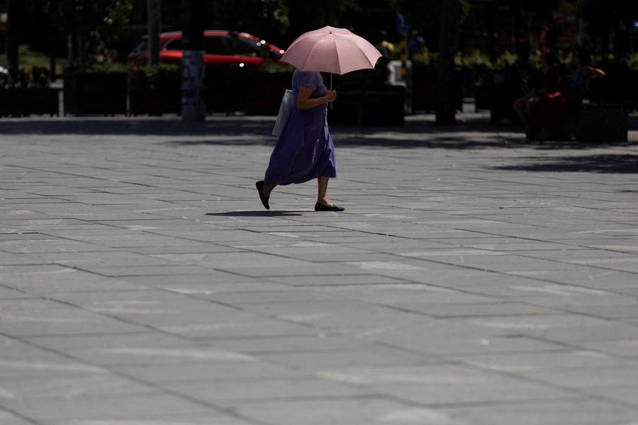 South Korea issues first-ever highest-level heat alert amid extreme temperatures
