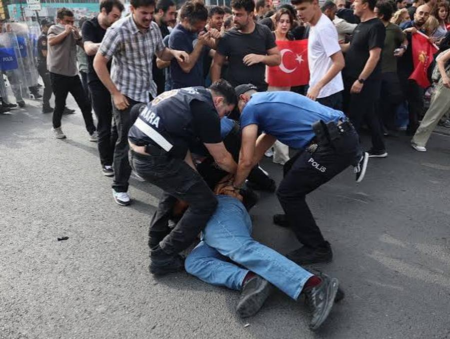 Turquía amplía la represión contra la oposición del CHP con una nueva ola de arrestos en Ankara