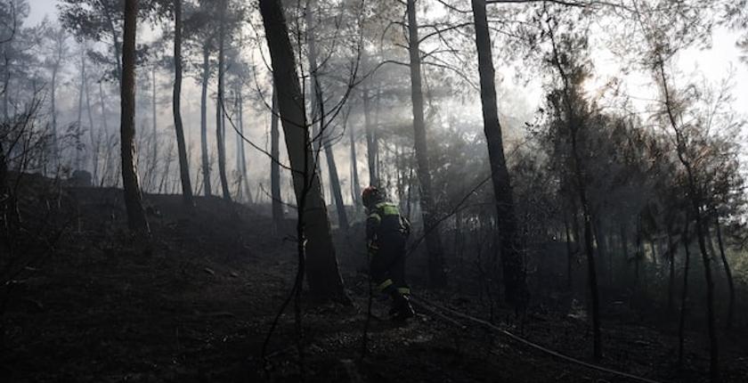 Twee doden bij bosbrand die huis verwoest nabij Thessaloniki in Noord-Griekenland