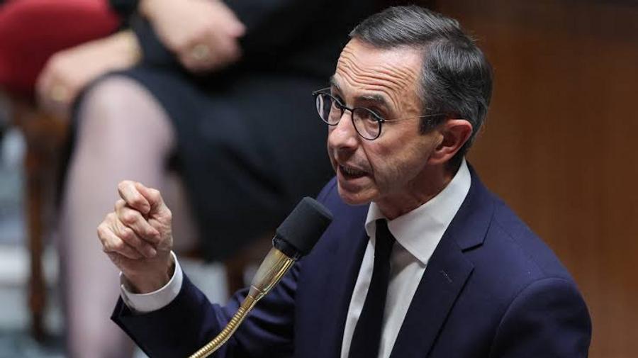 Présidentielle française : Bruno Retailleau durcit son programme sur l’immigration