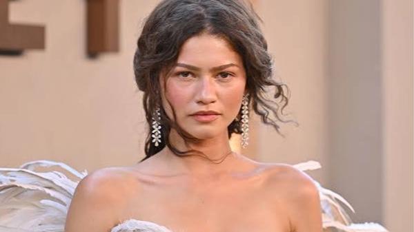 Zendaya adopte la tendance beauté sans mascara qui séduit la Gen Z