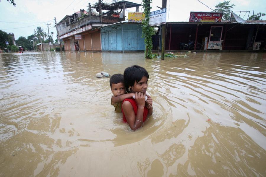Bangladesh : le bilan des inondations s’alourdit à 56 morts après des pluies torrentielles