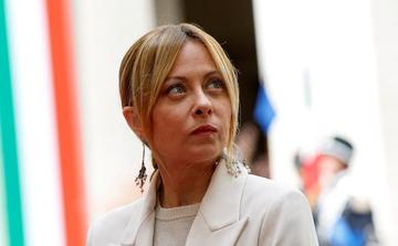 La coalizione di governo italiana prosegue con la riforma elettorale dopo una sconfitta parlamentare