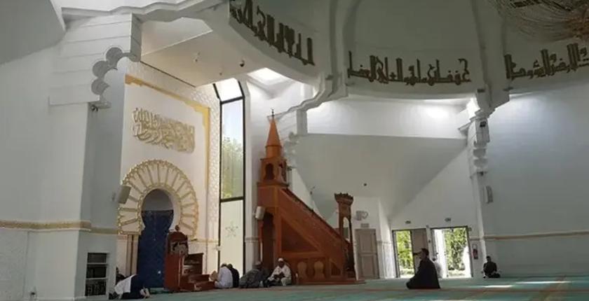 فرض رسوم على إقامة صلاة الجنازة يشعل الجدل في فرنسا