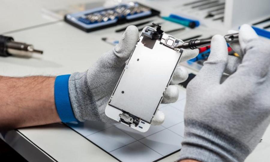 Samsung may increase smartphone repair prices as component costs rise