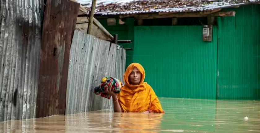 Doden door overstromingen in Bangladesh stijgen naar 56 terwijl zware regen aanhoudt