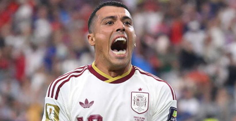 بيدرو بورو رجل مباراة إسبانيا وفرنسا في نصف نهائي المونديال