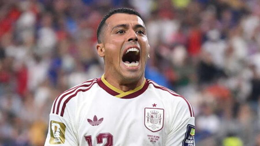 بيدرو بورو رجل مباراة إسبانيا وفرنسا في نصف نهائي المونديال