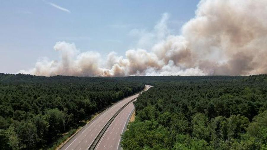 Wildfires disrupt French transport network as A6 closure and train delays continue