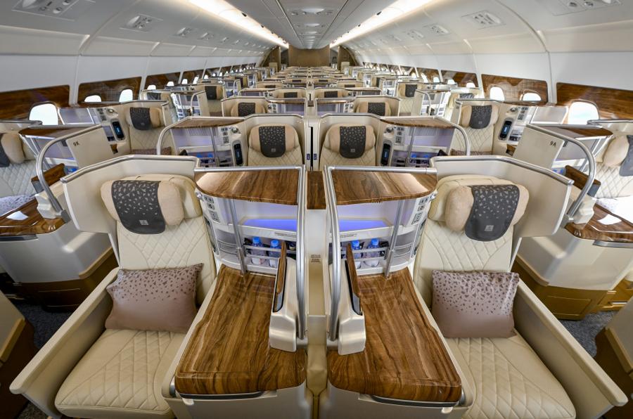 Emirates accélère la modernisation de sa flotte avec 100 avions entièrement rénovés