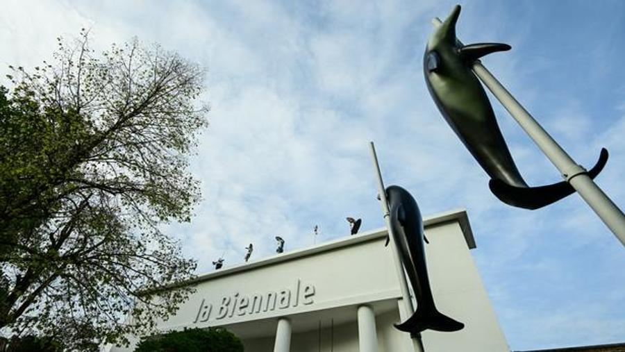 European Commission threatens to withdraw Venice Biennale funding over Russia's return