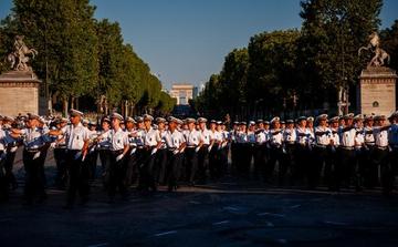 Desfile militar do Dia da Bastilha de 2026 na França destacará forças recordes e forte apoio à Ucrânia