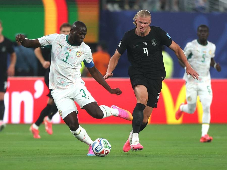 غرائب المونديال...طبيب منتخب السنغال متخصص في النساء والتوليد