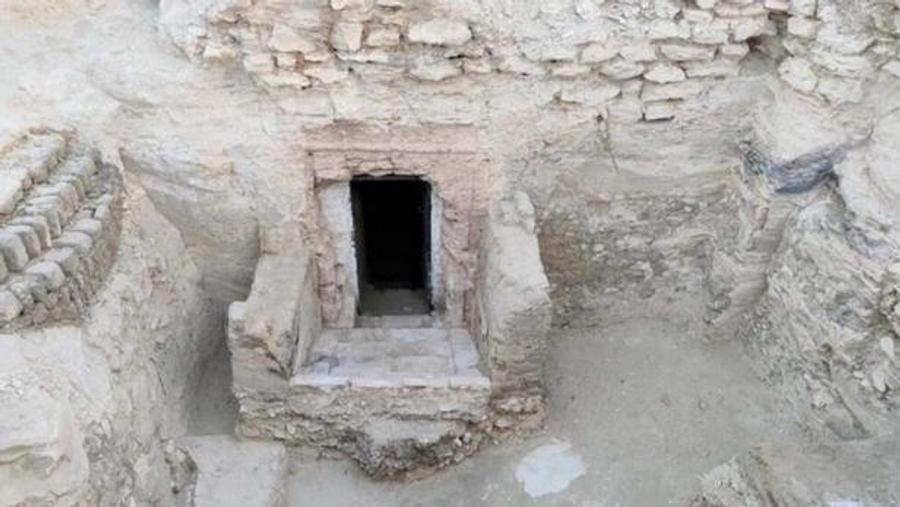 荷兰考古学家在卢克索附近发现3000年前的墓葬，为古埃及提供新见解