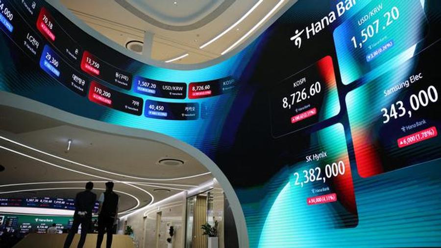 三星和SK海力士延续人工智能驱动的市场抛售，首尔股市暴跌9%