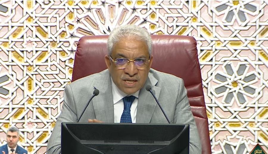جدل برلماني حول تأخر التقارير وسحب قوانين أساسية