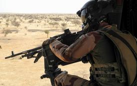 Mali : l’armée intensifie ses frappes contre les groupes armés dans plusieurs régions