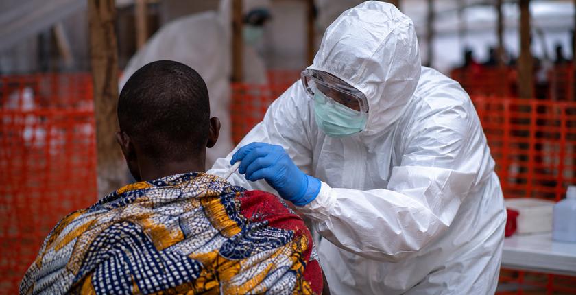RDC : l’OMS appelle à une mobilisation internationale face à la progression d’Ebola
