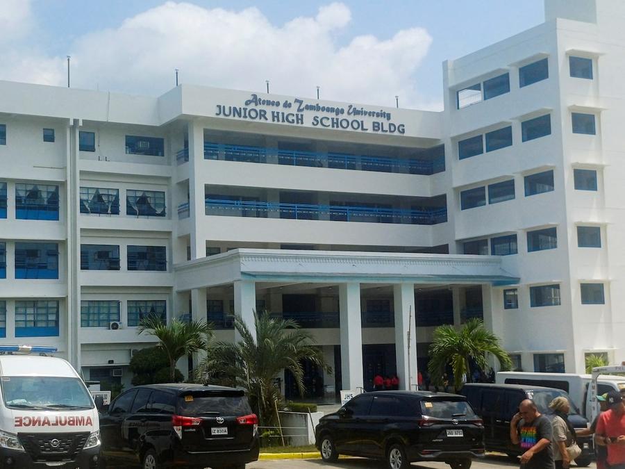 菲律宾：学校枪击事件后，辩论转向社交媒体和枪支问题
