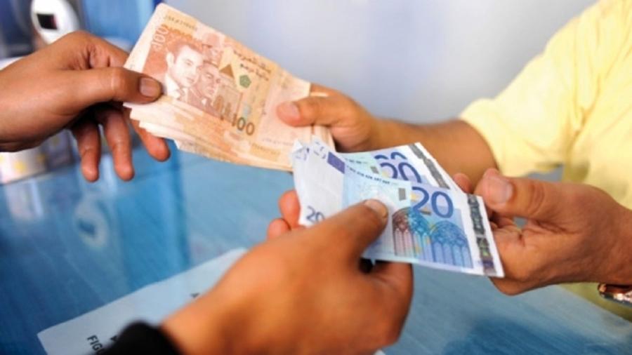 الدرهم يرتفع أمام الدولار ويتراجع مقابل الأورو