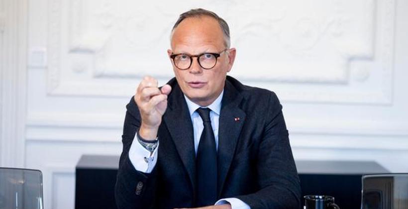 Mayotte: Édouard Philippe, göç konusundaki söylemini sertleştiriyor ve tam kontrol talep ediyor