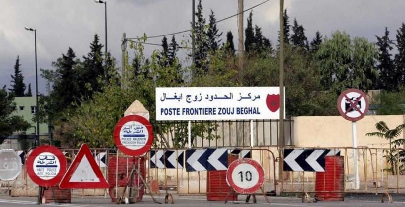 A Argélia entrega 49 migrantes marroquinos ao Marrocos através do posto de fronteira de Zouj Bghal