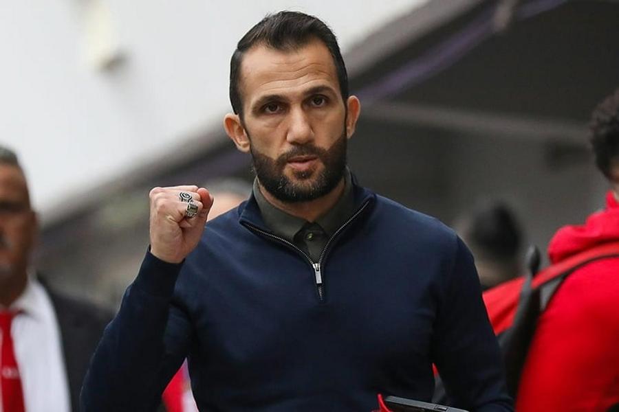 Adil Ramzi voegt zich bij Xavi Hernández als assistent-coach van Nederland