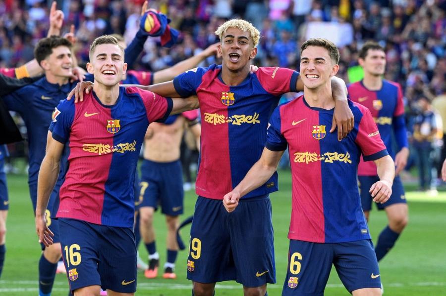 برشلونة يسارع لتسجيل صفقاته قبل مواجهة إلتشي
