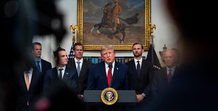 Democrats consider congressional investigations into Trump after midterm elections