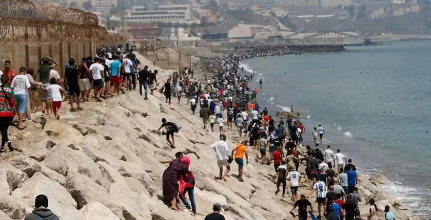 المفوضية الأوروبية: هجوم إلكتروني مضلل استهدف المغرب لدفع الشباب نحو سبتة