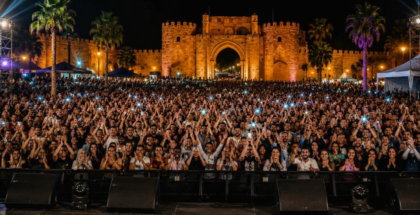 Larache Summer Festival : Cheb Khaled et L7or enflamment la scène de Bab El Bahr