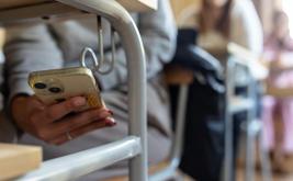 Interdiction du téléphone au lycée : la mesure pourrait entrer en vigueur dès la rentrée