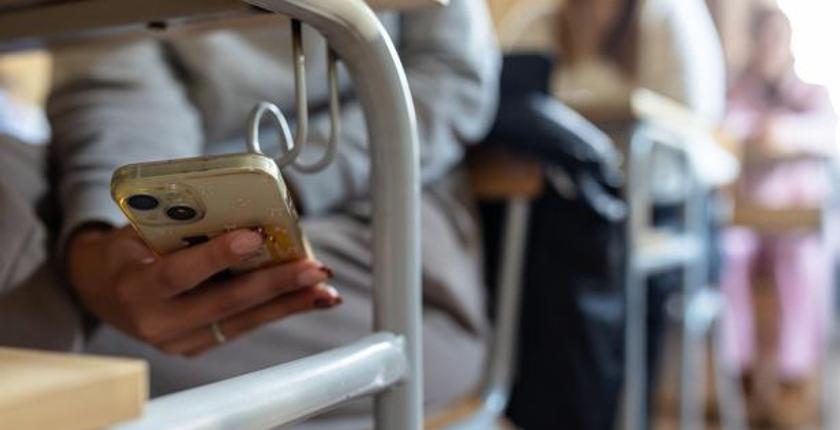 Interdiction du téléphone au lycée : la mesure pourrait entrer en vigueur dès la rentrée