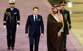 Macron reçoit Mohammed ben Salmane à Paris sur fond de tensions au Moyen-Orient