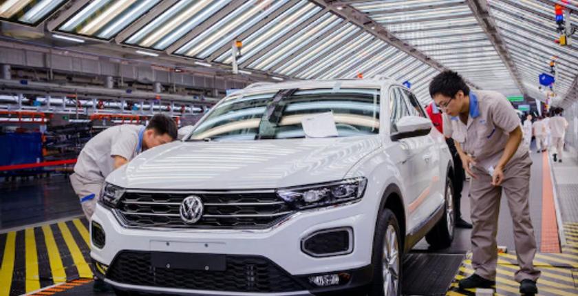 Volkswagen сталкивается с историческим кризисом на фоне роста затрат и конкуренции со стороны Китая