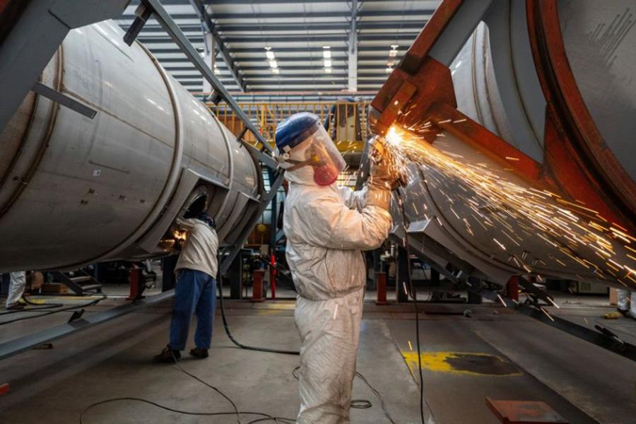 China: Industry Remains Under Pressure Despite Slight Improvement in Manufacturing Sector