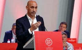 روبياليس يدعو إسبانيا للانسحاب من مونديال 2030 إذا استضاف المغرب النهائي