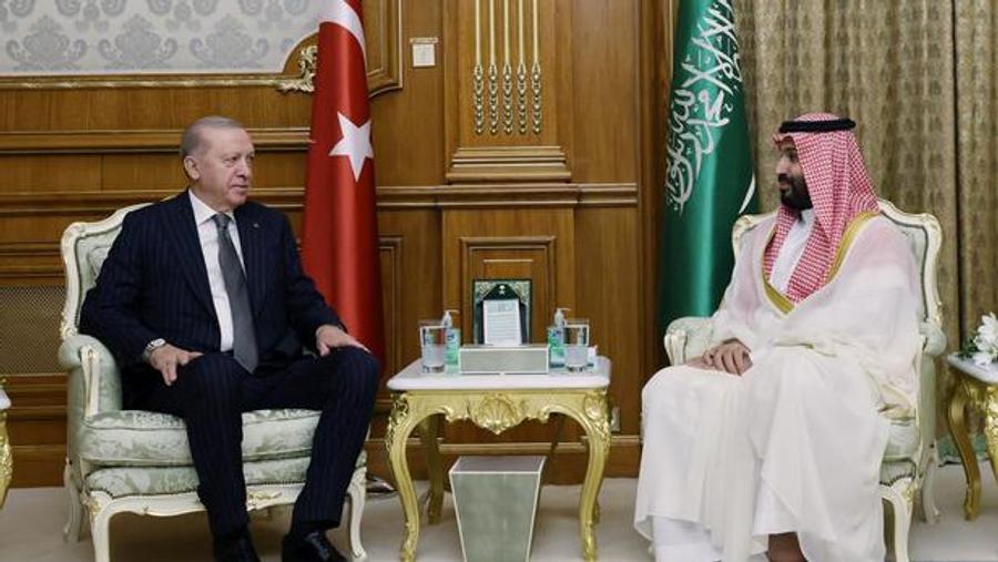 Arabia Saudita, Pakistán y Turquía firman un pacto de defensa conjunta en medio de tensiones de seguridad regionales