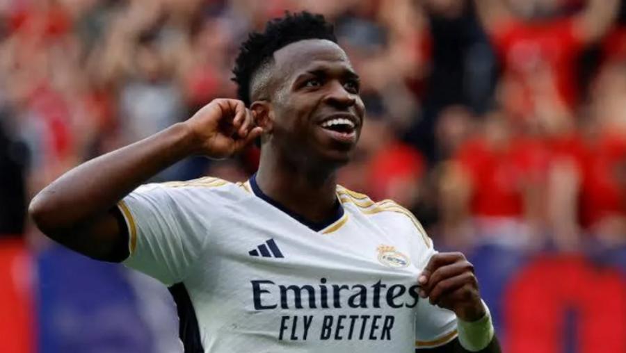 Vinícius Júnior assina novo contrato com o Real Madrid até 2032