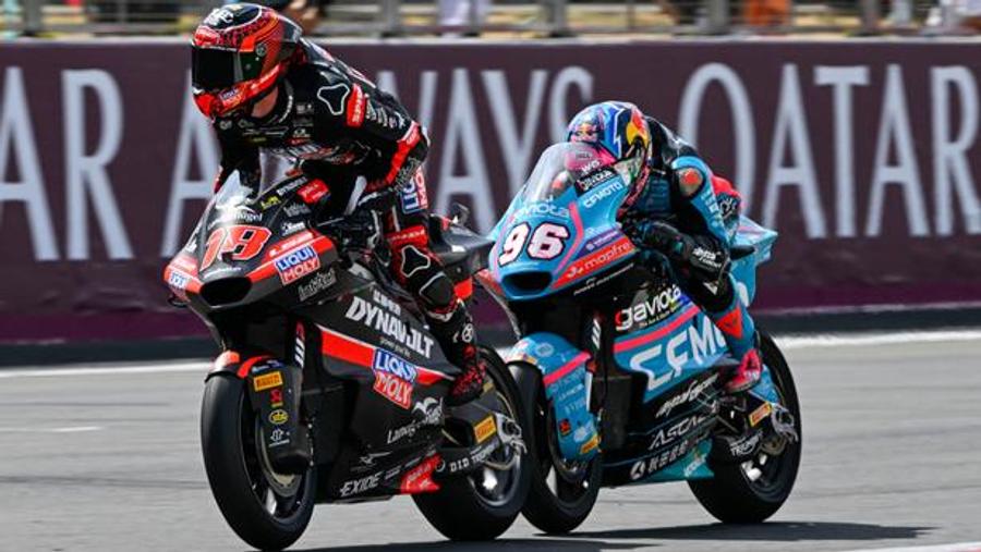 Moto2: Manuel Gonzalez drops from victory to 14th after celebrating one lap too early