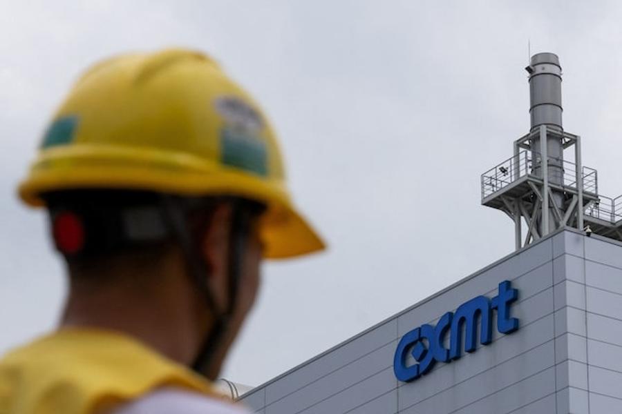 Apple tests China’s CXMT memory chips for iPhones and MacBooks, report says