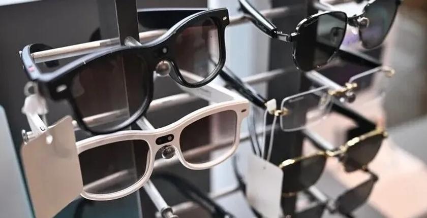 German rights group files criminal complaint against Meta over AI smart glasses