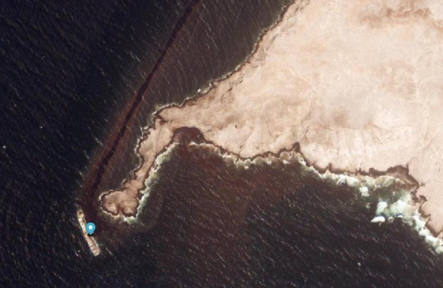 搁浅油轮泄漏威胁阿曼海岸，紧急计划已启动