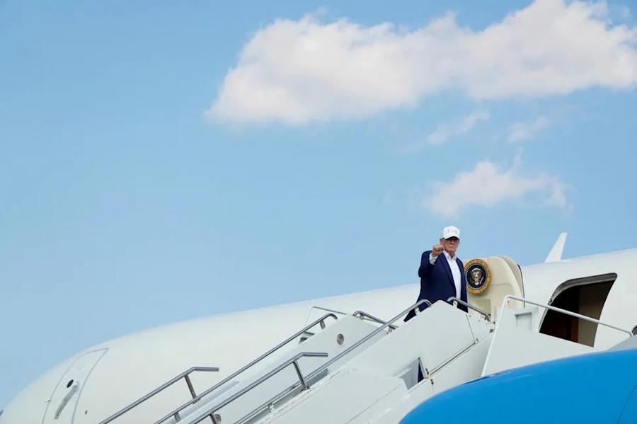 Donald Trump : pourquoi son transfert secret entre deux avions en Turquie intrigue