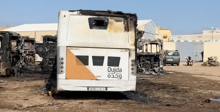 وجدة..حريق مهول يلتهم حافلات للنقل الحضري