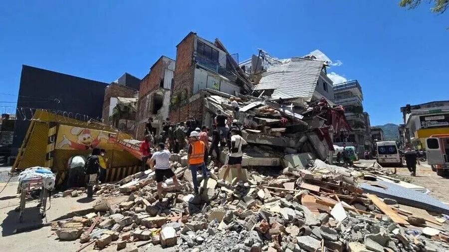 ارتفاع حصيلة ضحايا زلزال كولومبيا إلى 132 قتيلا