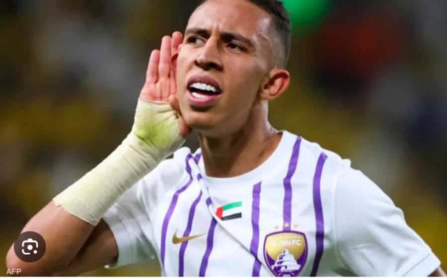 رحيمي يتوج بجائزة أفضل لاعب في الدوري الإماراتي