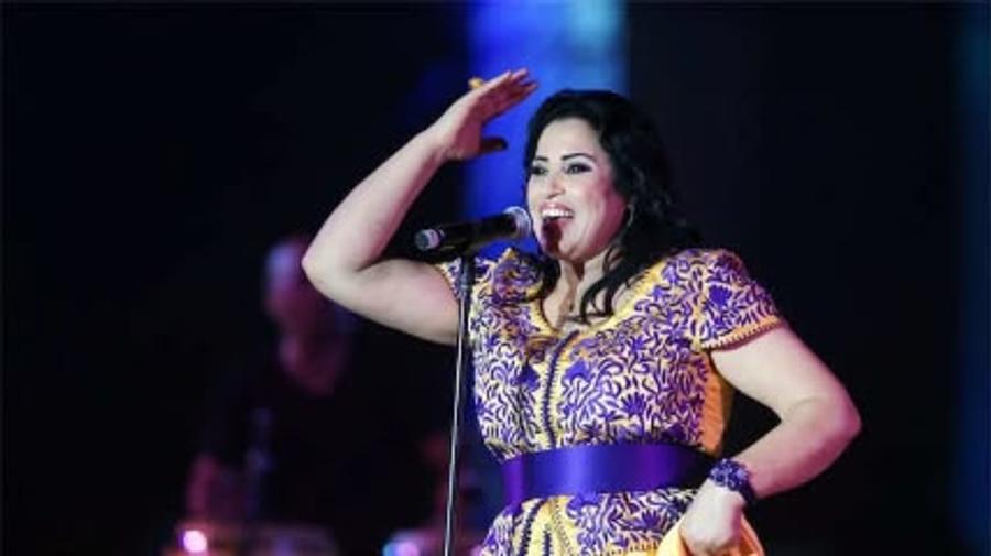 نجاة عتابو تشعل مهرجان الحمامات التونسي